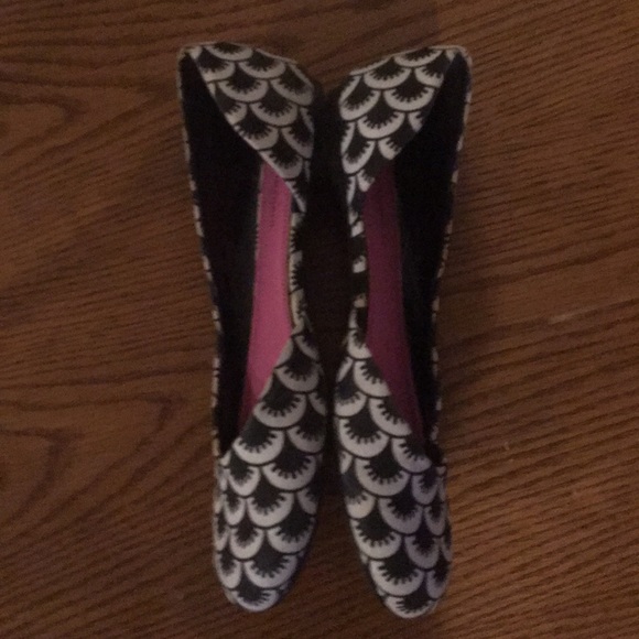 🥿3/$20🥿#6 Isaac Mizrahi for Target flats. - Picture 2 of 3